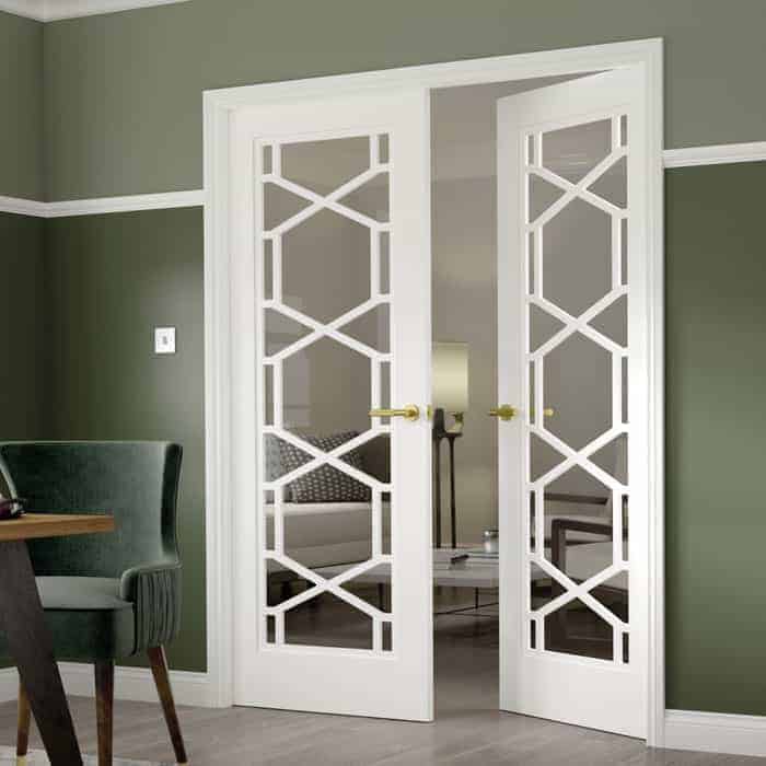 JB Kind Quartz Glazed White Internal Door - Image 3